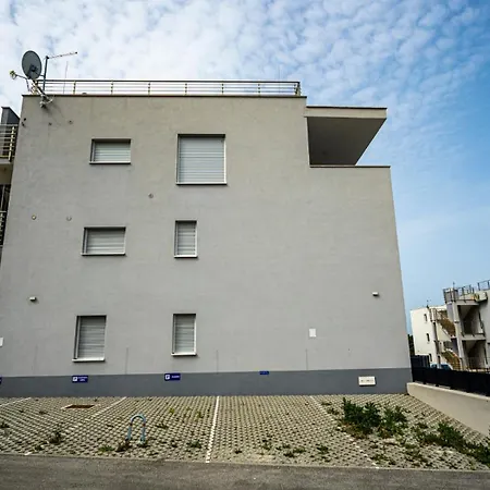 Apartment Dina For 6, Okrug Gornji, Sea View, Pool Trogir